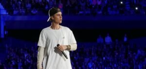 Read more about the article Justin Bieber Releases Surprise Album “SWAG” with a Personal and Emotional Core