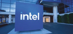 Read more about the article Intel Stock Soars 50% in a Month as U.S. Stake Climbs to $16 Billion
